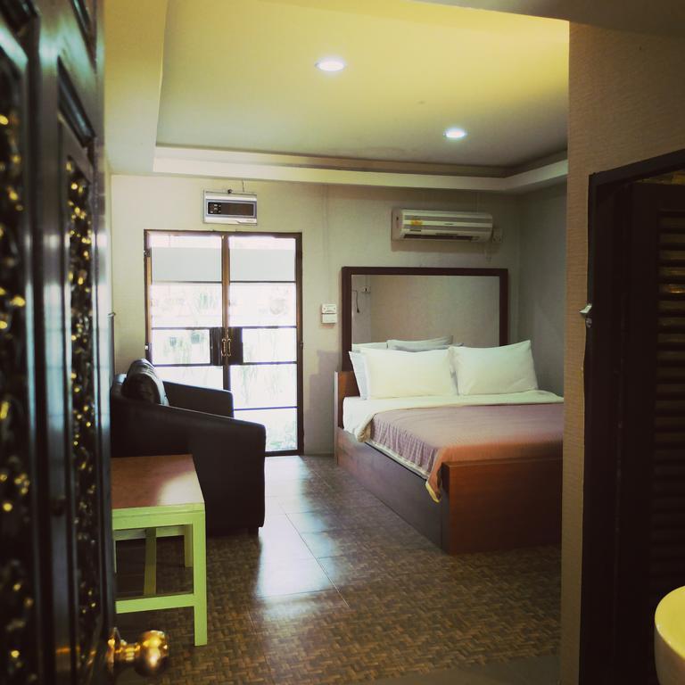 Hotel Siri Lampang Ngoại thất bức ảnh